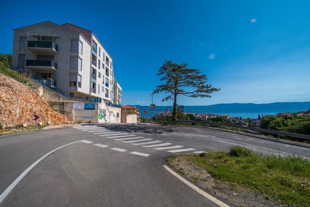 Apartman Leona Apartment Vrbnik Exterior photo
